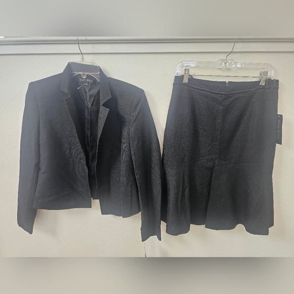 Anne Klein Dark Gray Wool Skirt Set 2 Piece Suit NWT Size 4 - Picture 1 of 7